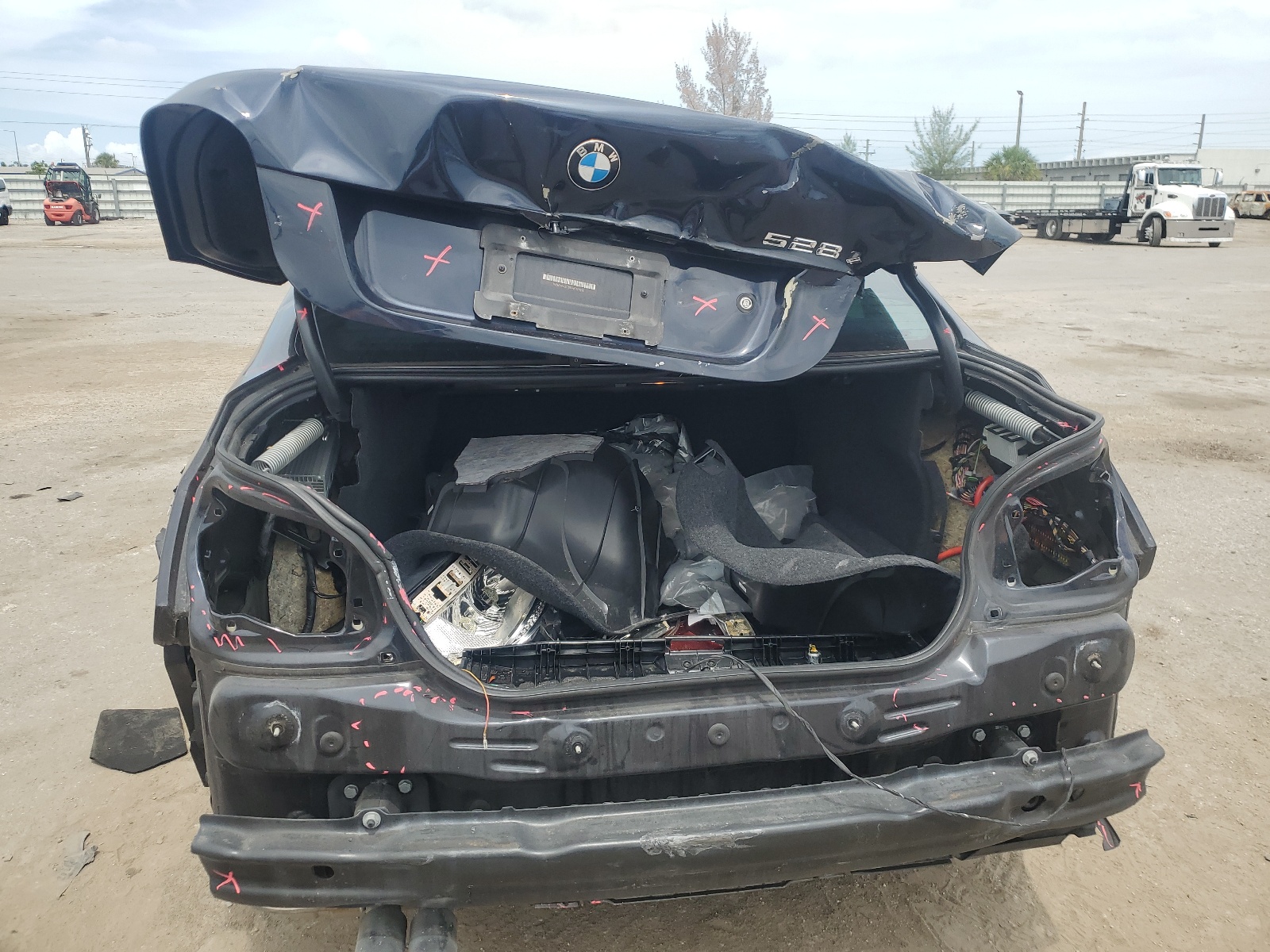 WBANU5C5XAC129228 2010 BMW 528 I