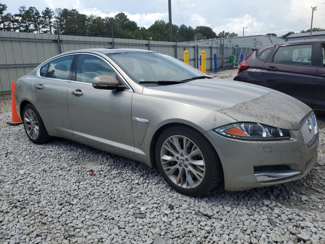 2013 Jaguar XF - Image 4