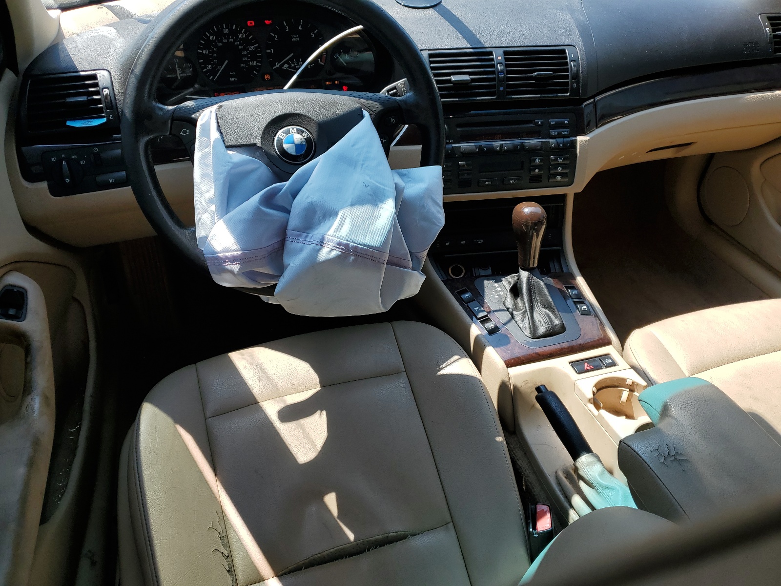 WBAEU33404PR08355 2004 BMW 325 Xi