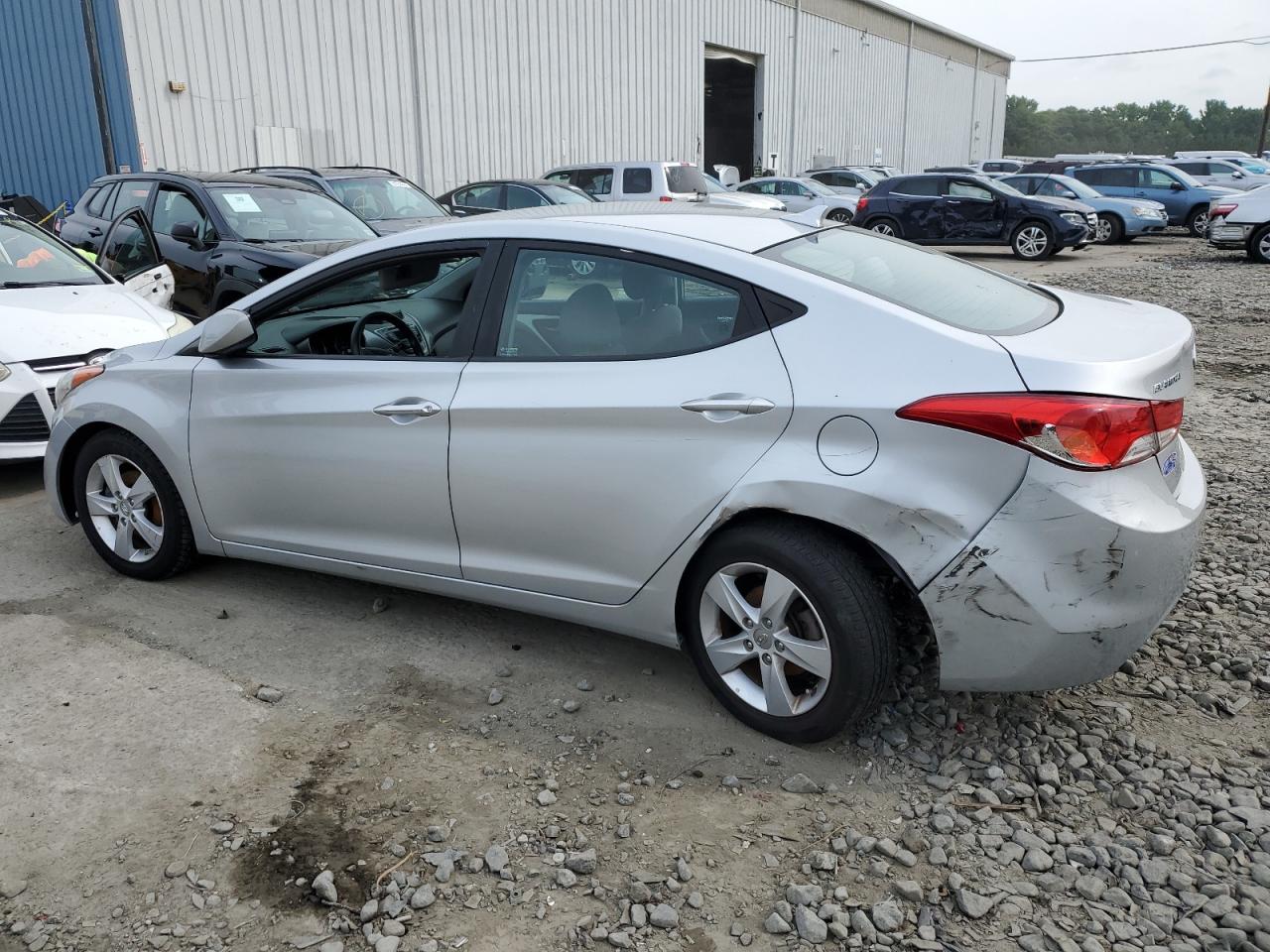 2013 Hyundai Elantra - Image 2