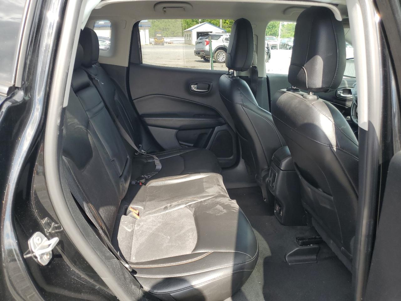 2018 Jeep Compass Latitude VIN: 3C4NJDBB8JT239244 Lot: 64956044