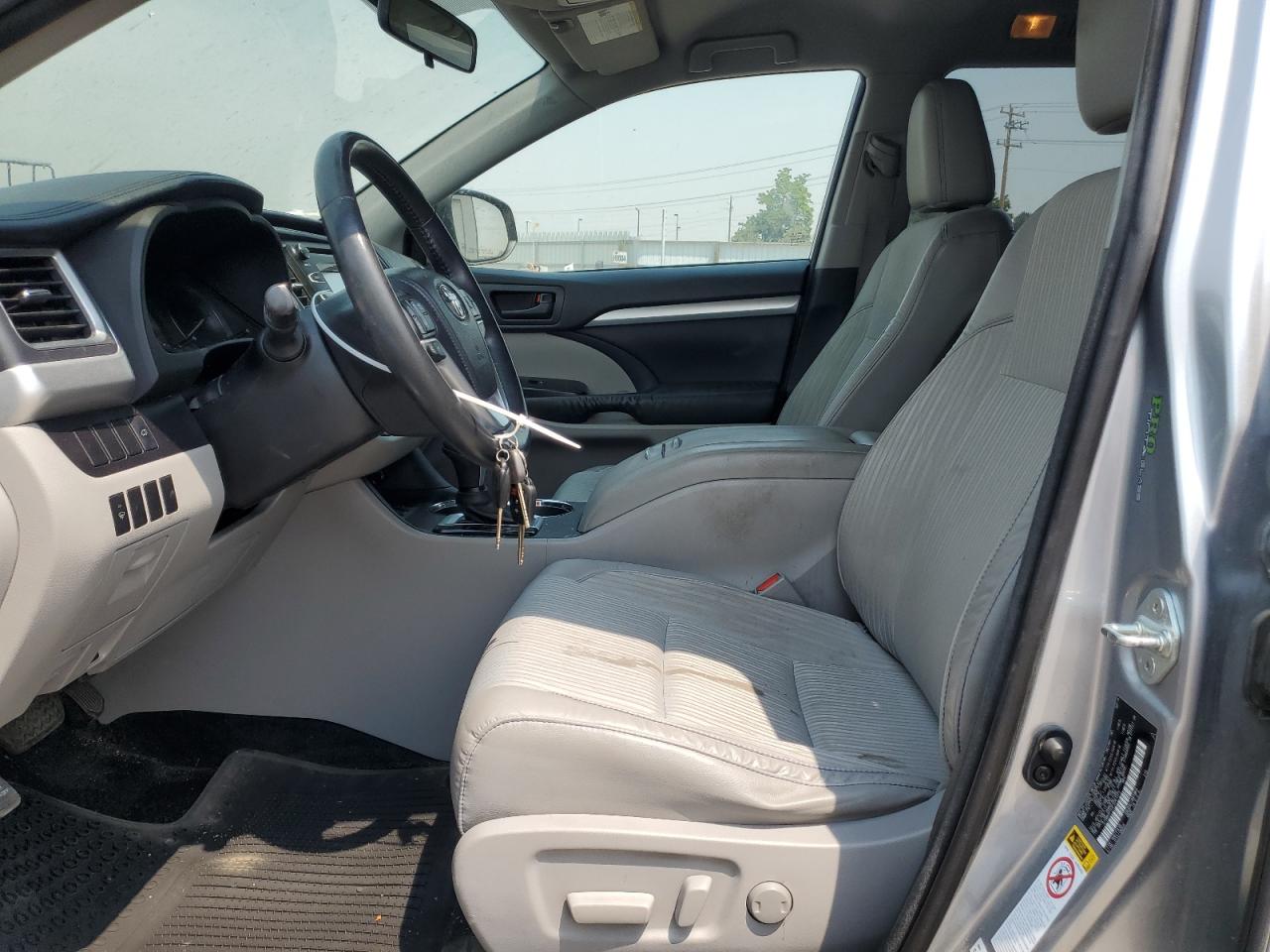 2015 Toyota Highlander Le VIN: 5TDBKRFH3FS081375 Lot: 64669434