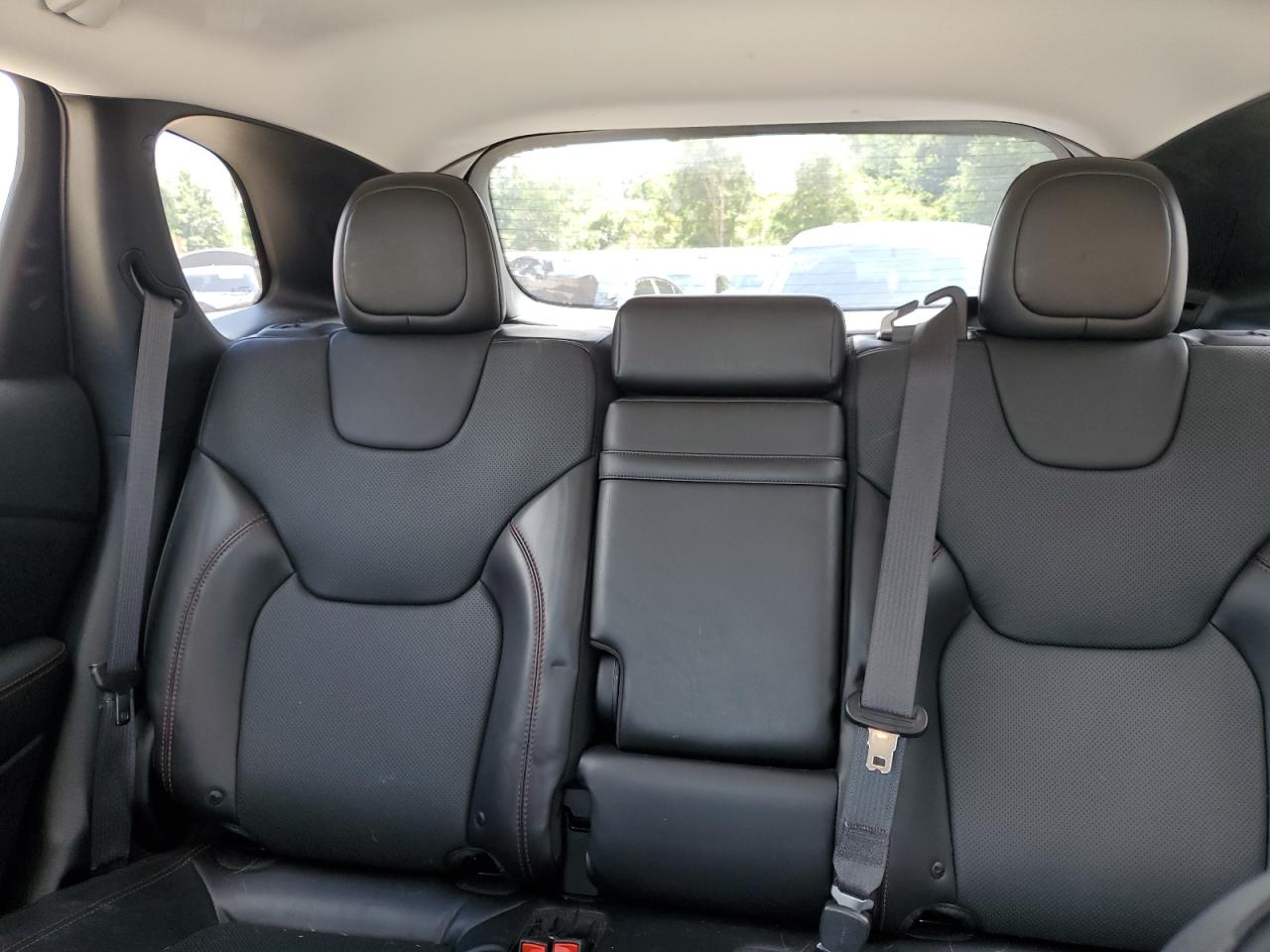 2019 Jeep Cherokee Trailhawk VIN: 1C4PJMBN2KD379879 Lot: 64177194