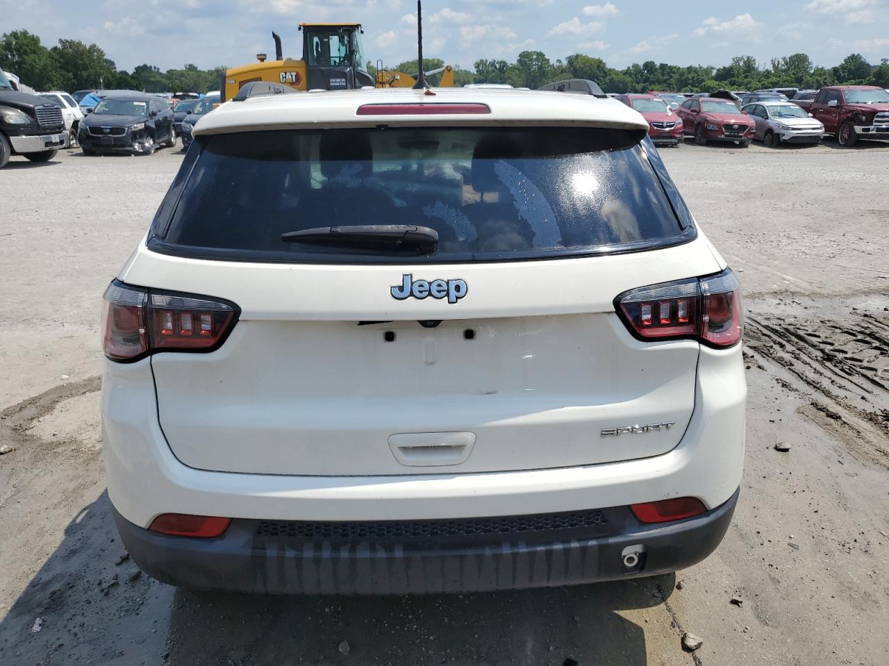 2018 Jeep Compass Sport VIN: 3C4NJCAB2JT137837 Lot: 63236314