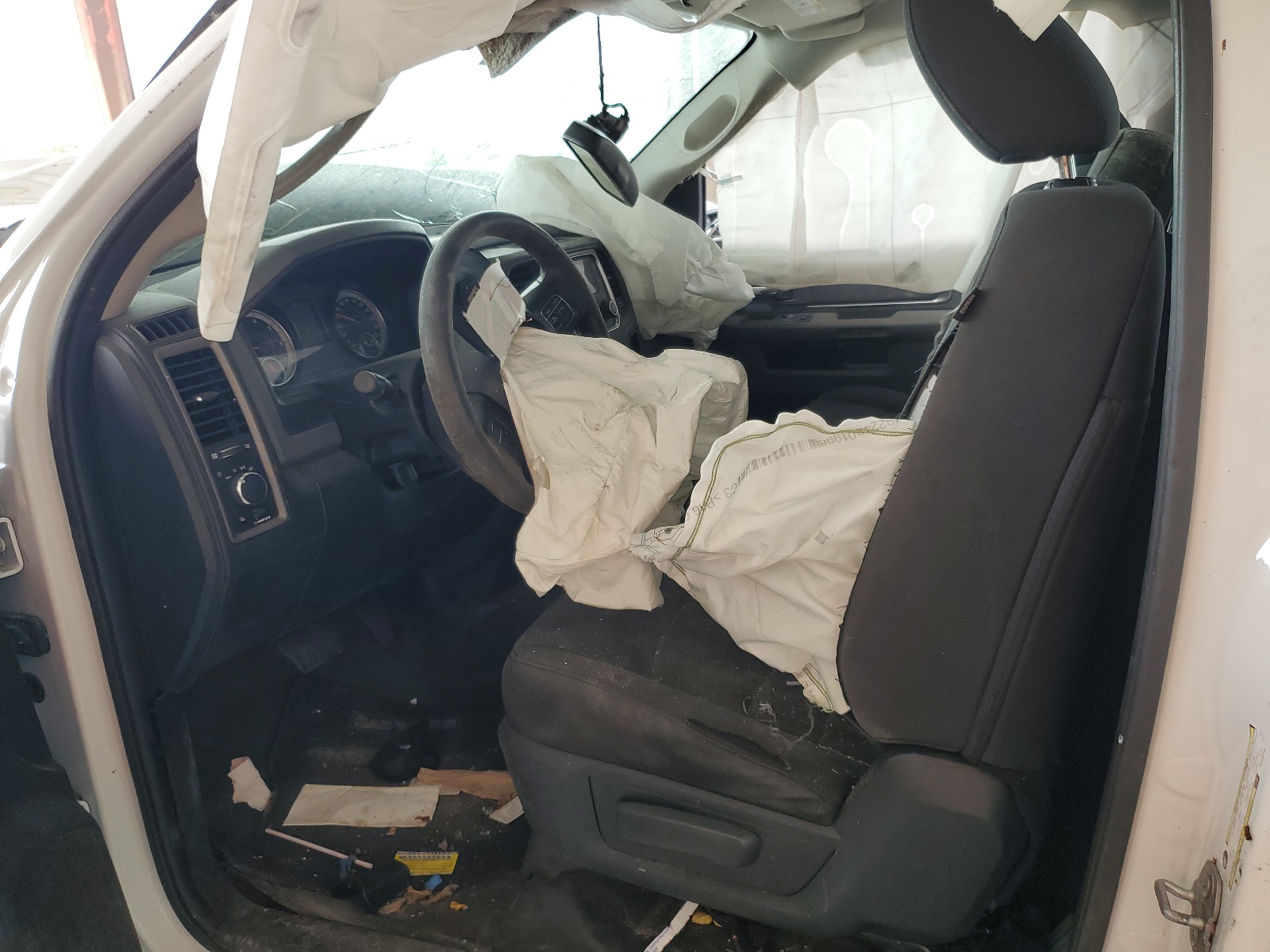 3C6JR6DT9KG546755 2019 Ram 1500 Classic Tradesman