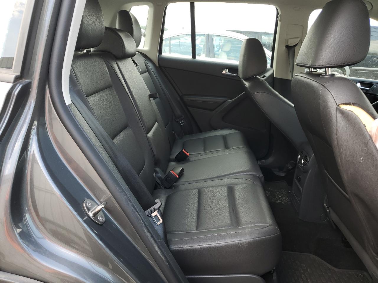 2016 Volkswagen Tiguan S VIN: WVGAV7AX3GW004136 Lot: 63177534