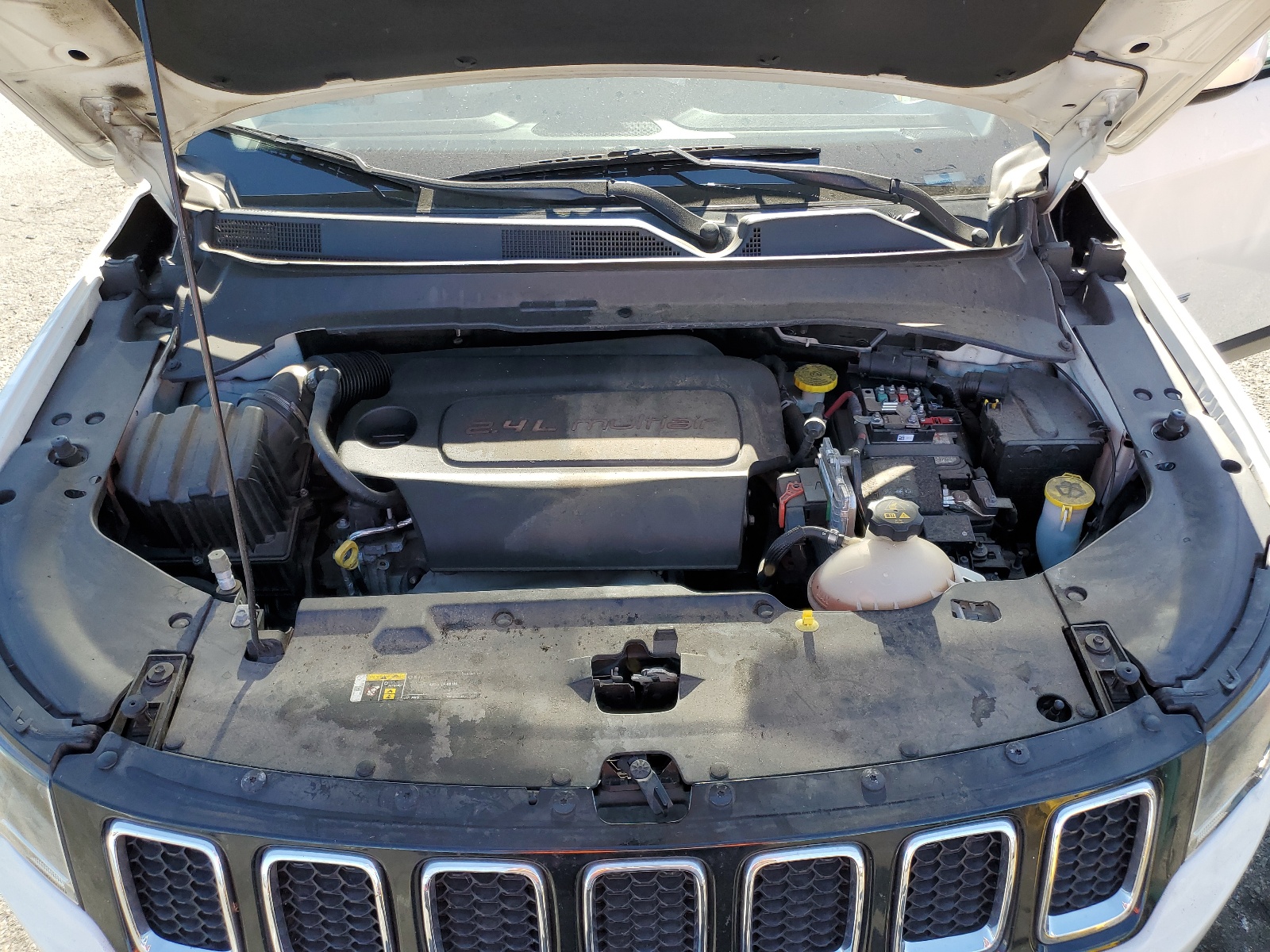 3C4NJDBB8LT142175 2020 Jeep Compass Latitude