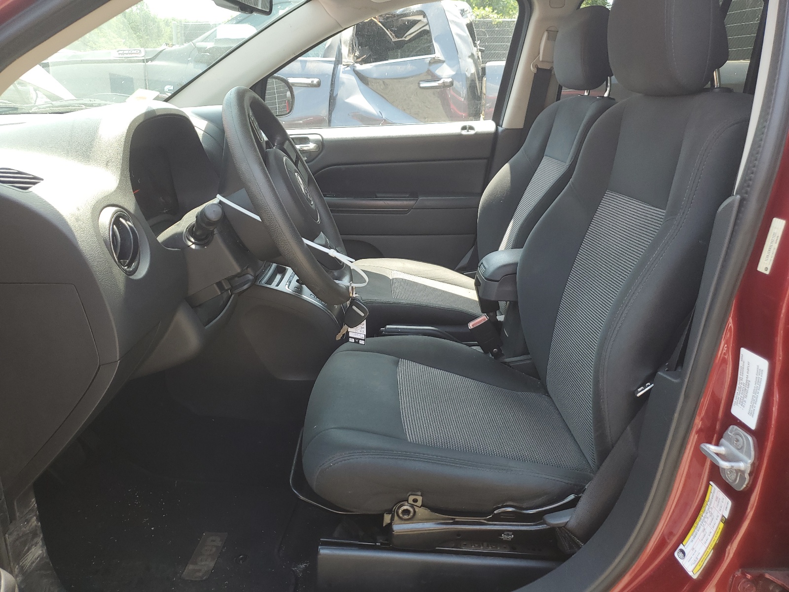 1C4NJDBB6CD621331 2012 Jeep Compass Sport