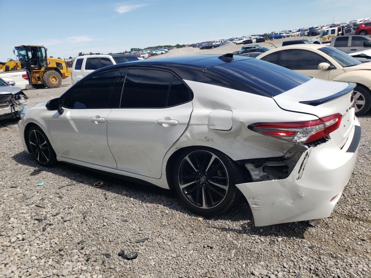 4T1B61HK6KU295163 2019 TOYOTA CAMRY - Image 2