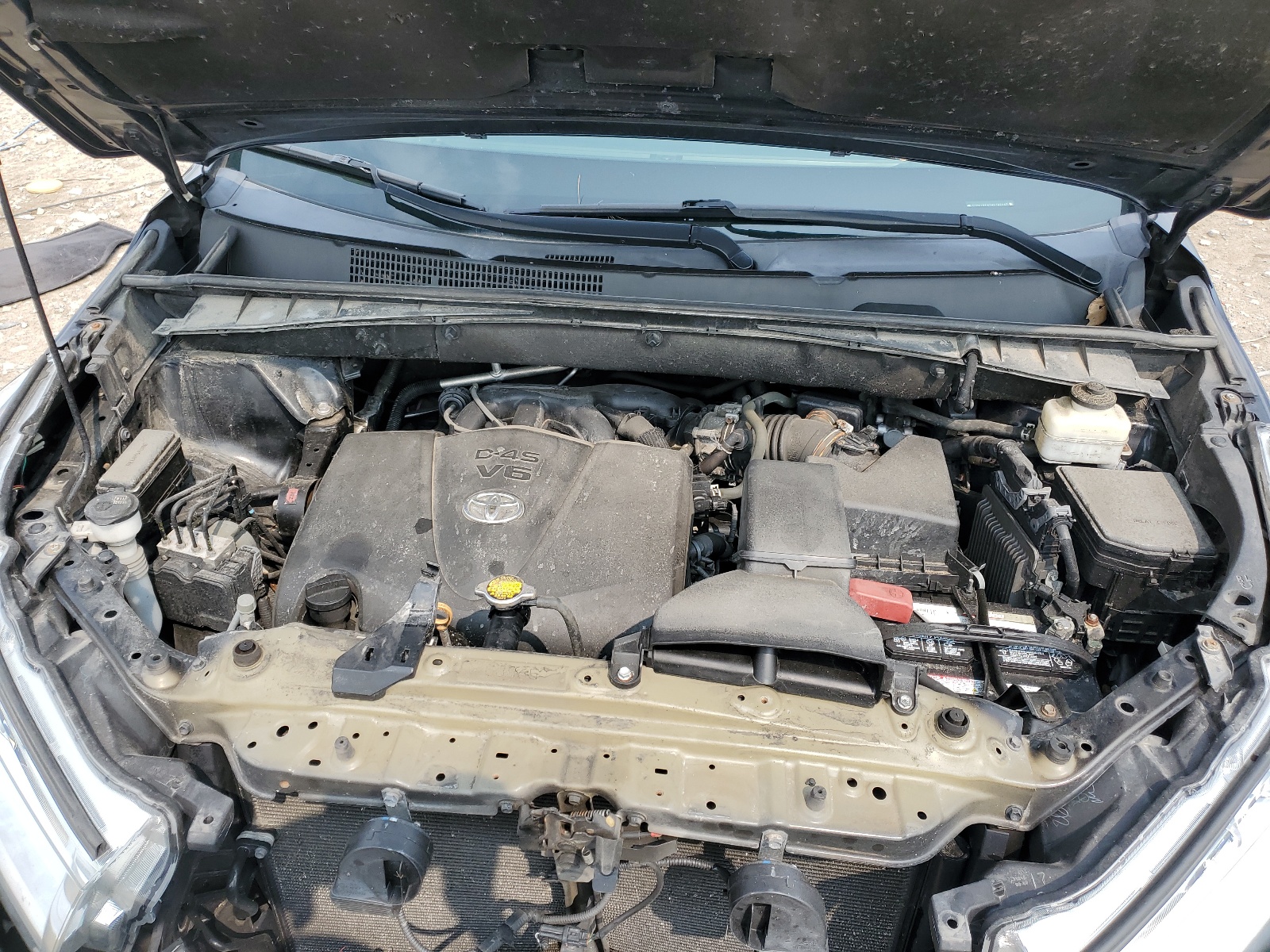 5TDKZRFH2HS188447 2017 Toyota Highlander Se