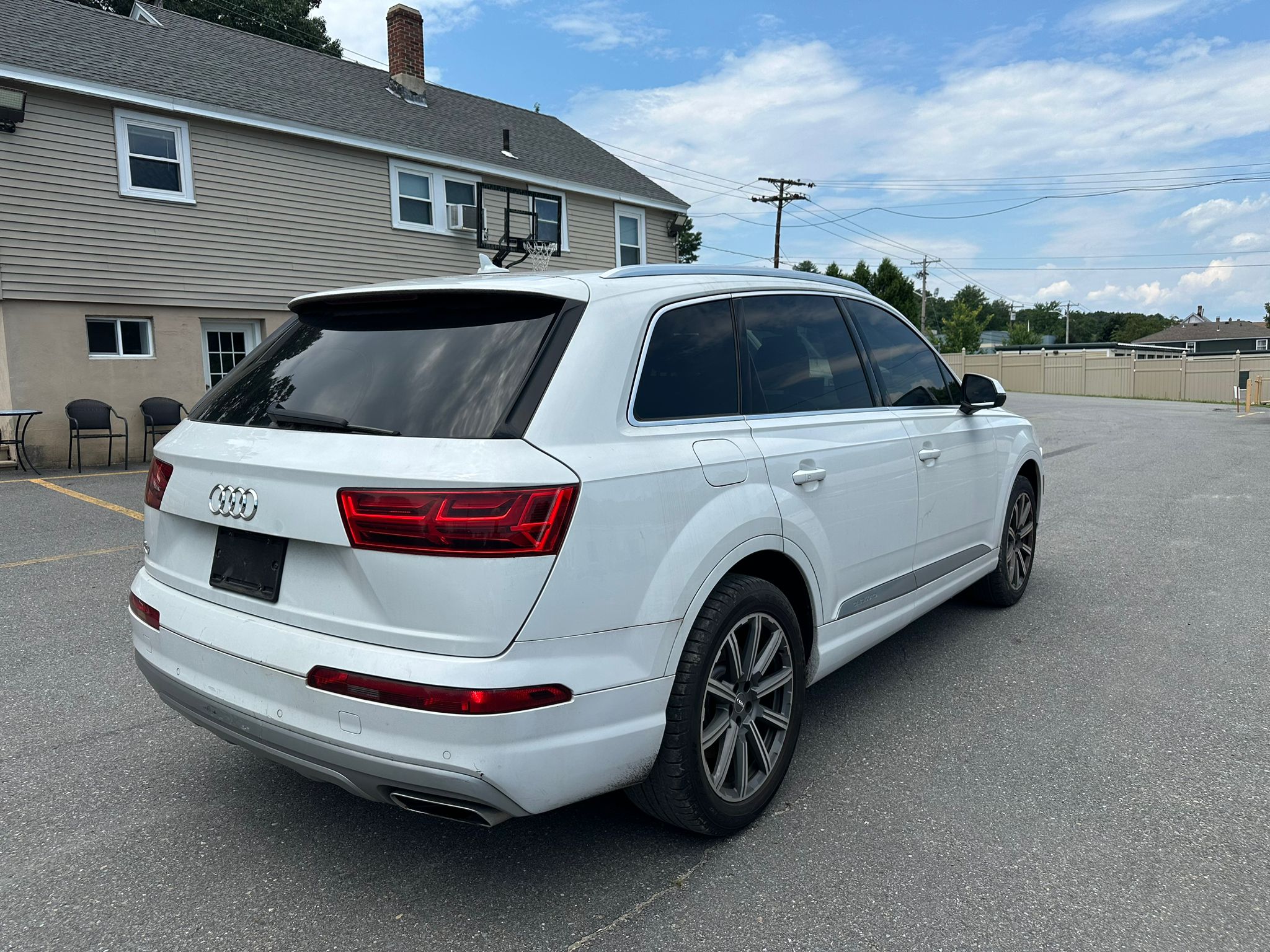 2019 Audi Q7 Premium Plus vin: WA1LHAF71KD017864