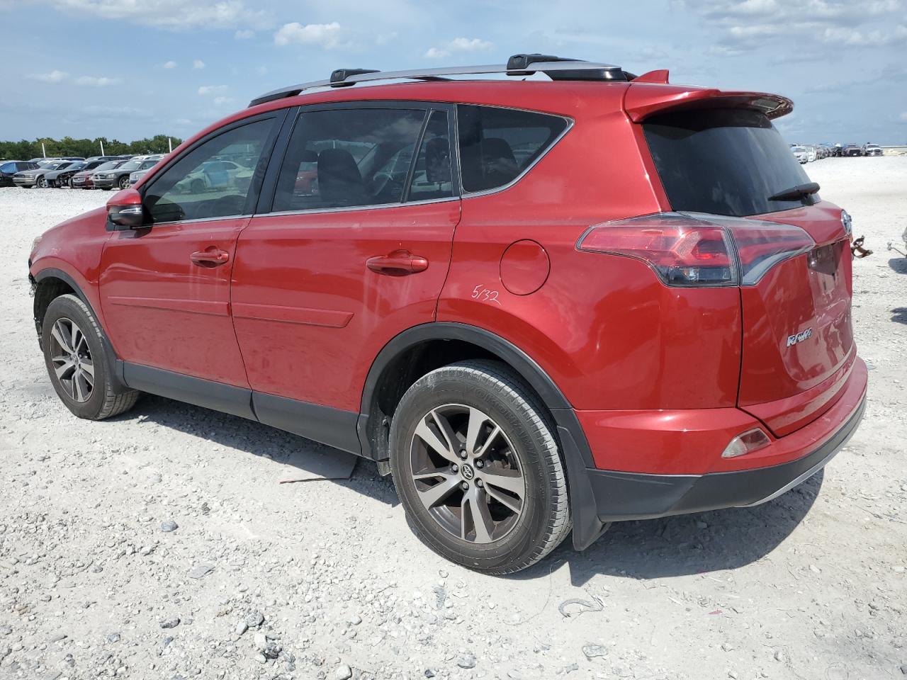 JTMWFREV7HJ111278 2017 TOYOTA RAV 4 - Image 2