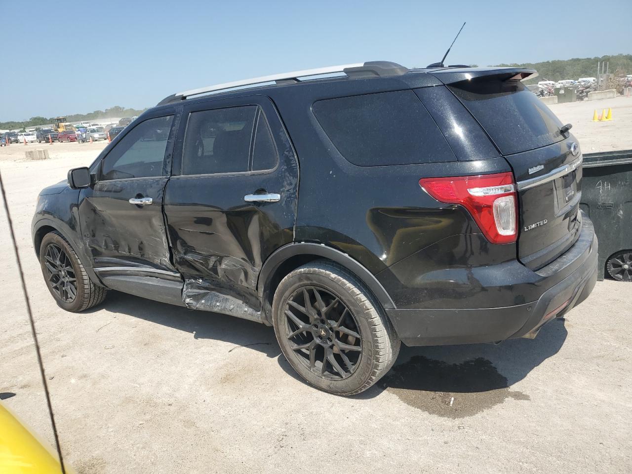 2011 Ford Explorer - Image 2