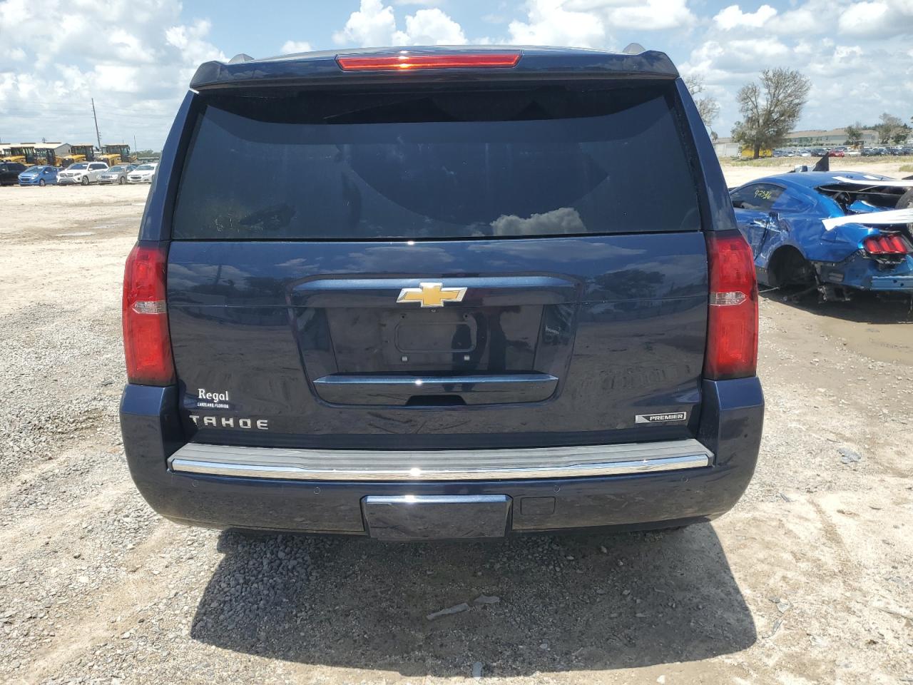 2018 Chevrolet Tahoe C1500 Premier VIN: 1GNSCCKC8JR165808 Lot: 64374094