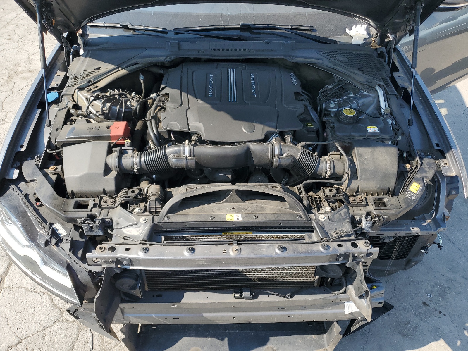 SAJBK4BV8GCY15110 2016 Jaguar Xf Prestige