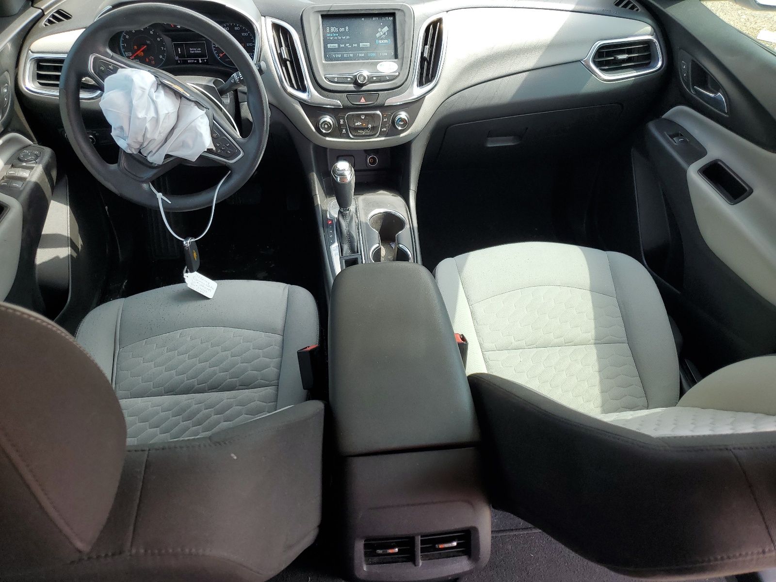 2GNAXJEV2J6261477 2018 Chevrolet Equinox Lt