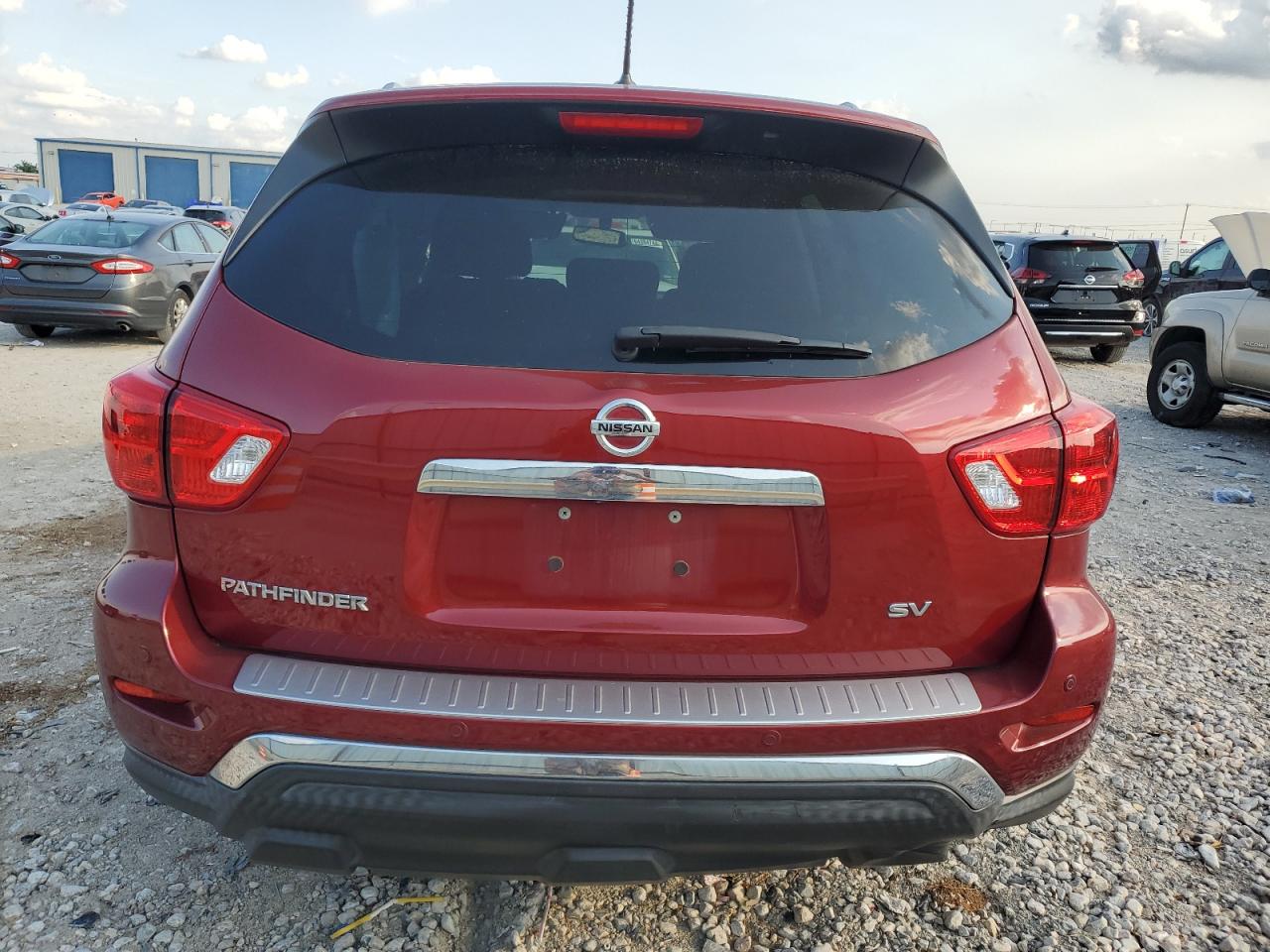 2018 Nissan Pathfinder S VIN: 5N1DR2MN5JC652150 Lot: 64473934