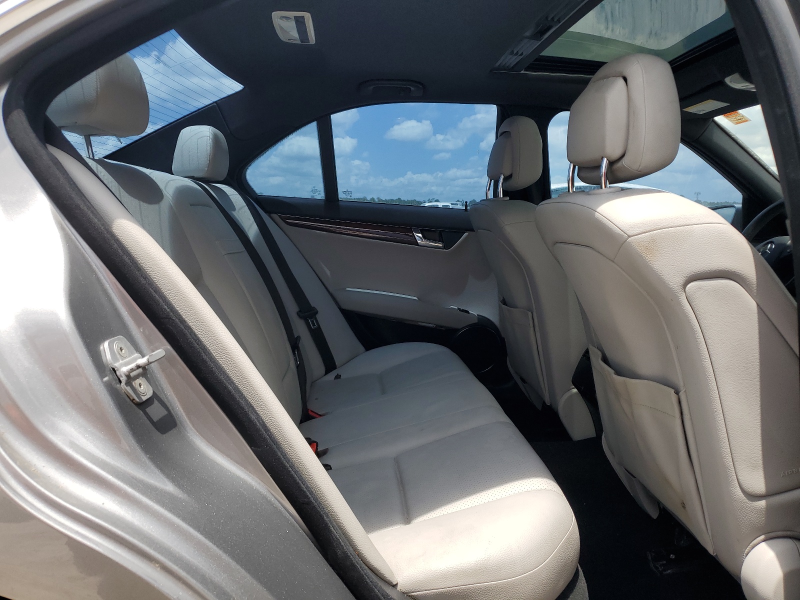 WDDGF5GB8AR113554 2010 Mercedes-Benz C 350