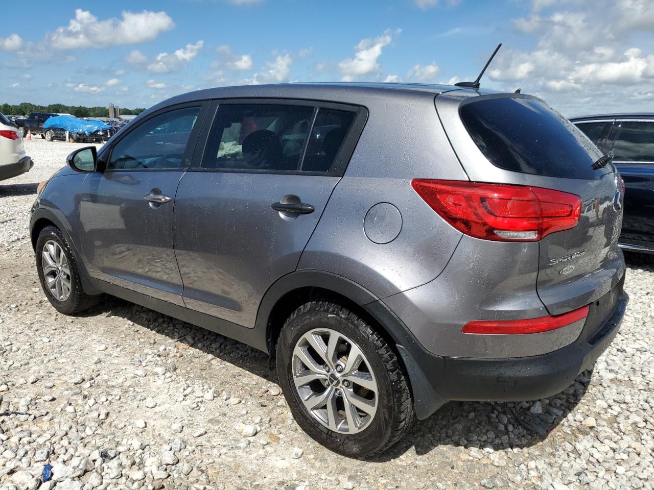 KNDPB3AC2F7793062 2015 KIA SPORTAGE - Image 2