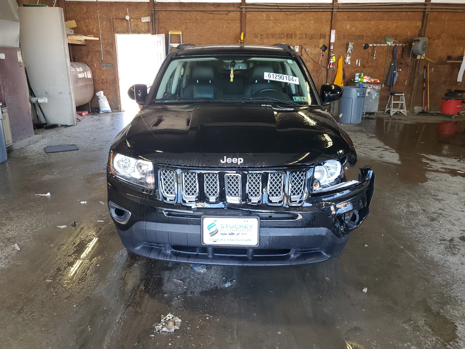 1C4NJDEB0HD177057 2017 Jeep Compass Latitude