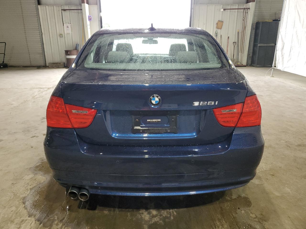 WBAPH7C53BE681863 2011 BMW 328 I