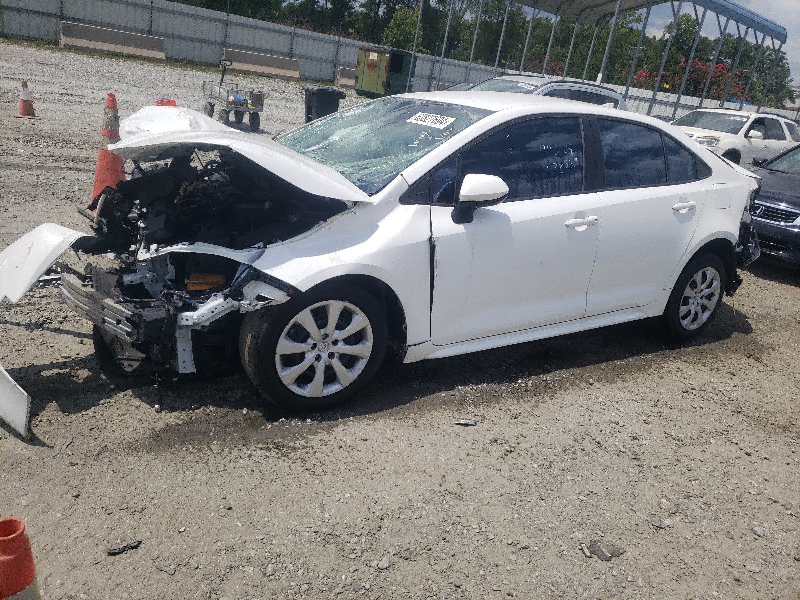 2021 Toyota Corolla Le vin: 5YFEPMAE1MP172553