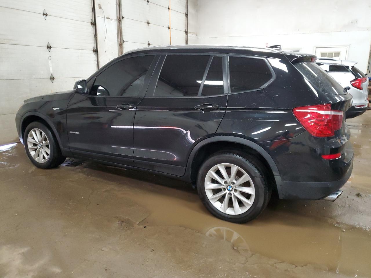 VIN 5UXWX9C50G0D70751 2016 BMW X3 no.2