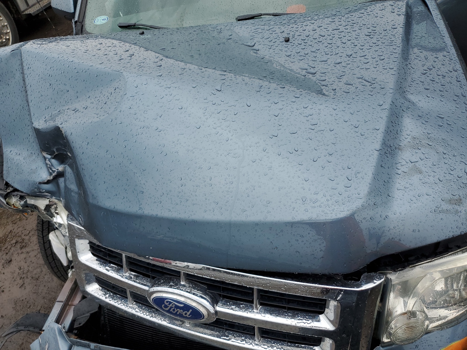 1FMCU0E75BKA43517 2011 Ford Escape Limited