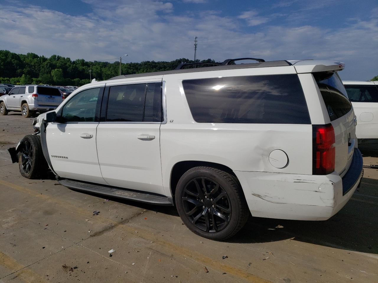 1GNSKHKCXGR347227 2016 CHEVROLET SUBURBAN - Image 2