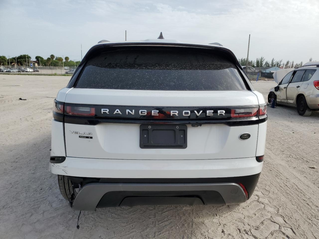 2018 Land Rover Range Rover Velar S VIN: SALYB2RX7JA772184 Lot: 62252544