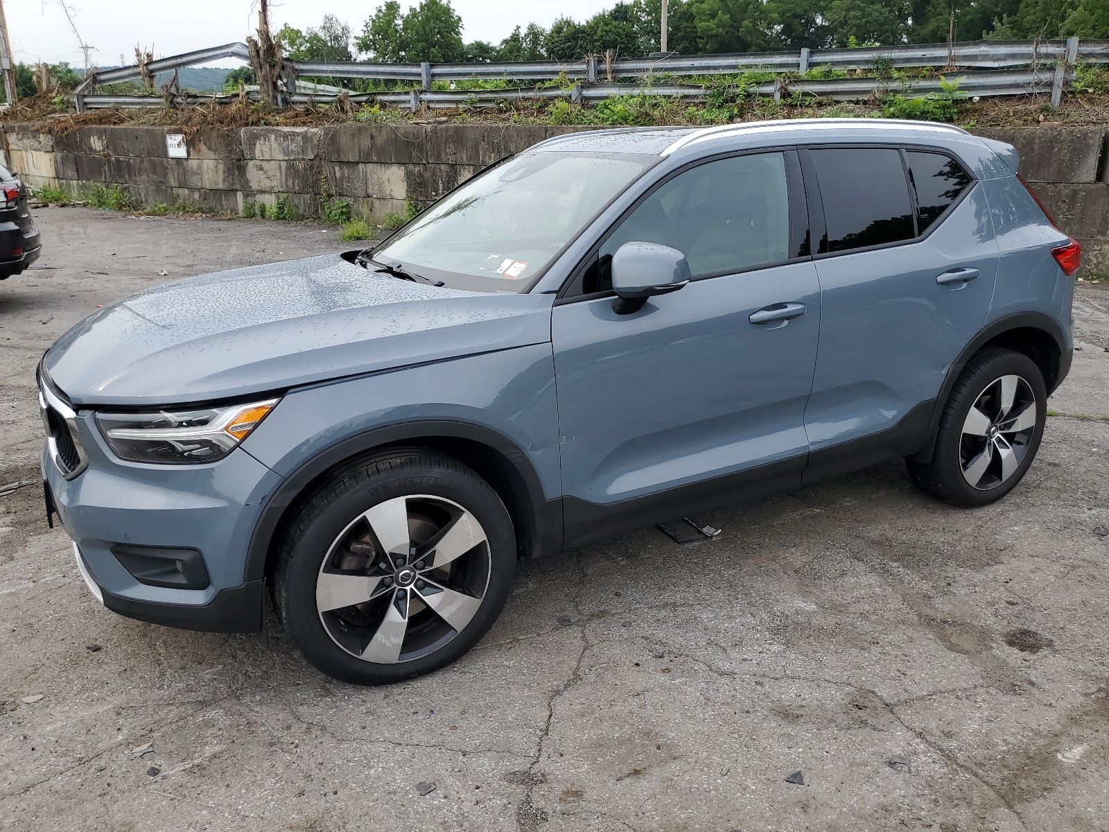 YV4162UK6M2403689 2021 Volvo Xc40 T5 Momentum