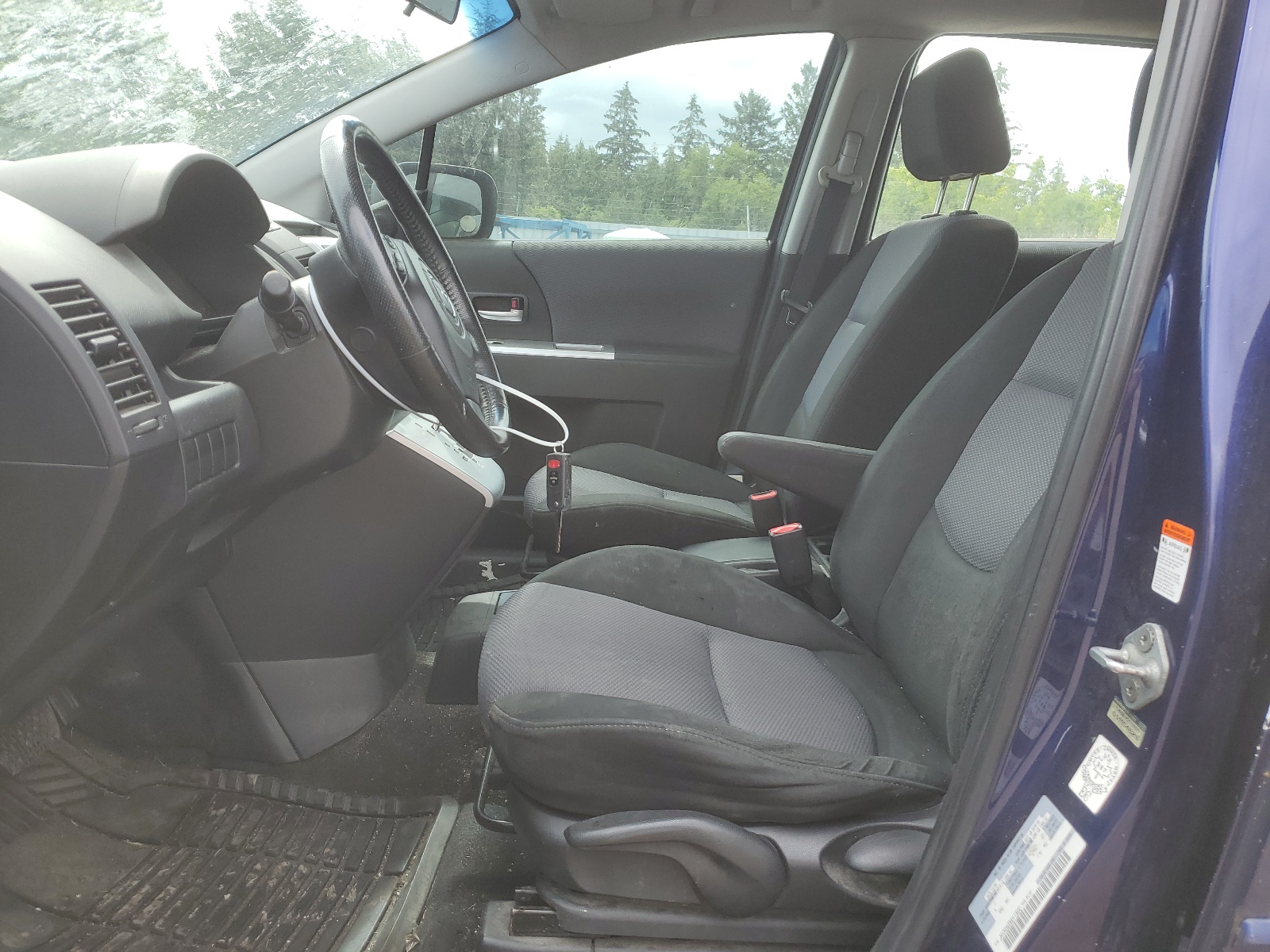 JM1CR293360113932 2006 Mazda 5