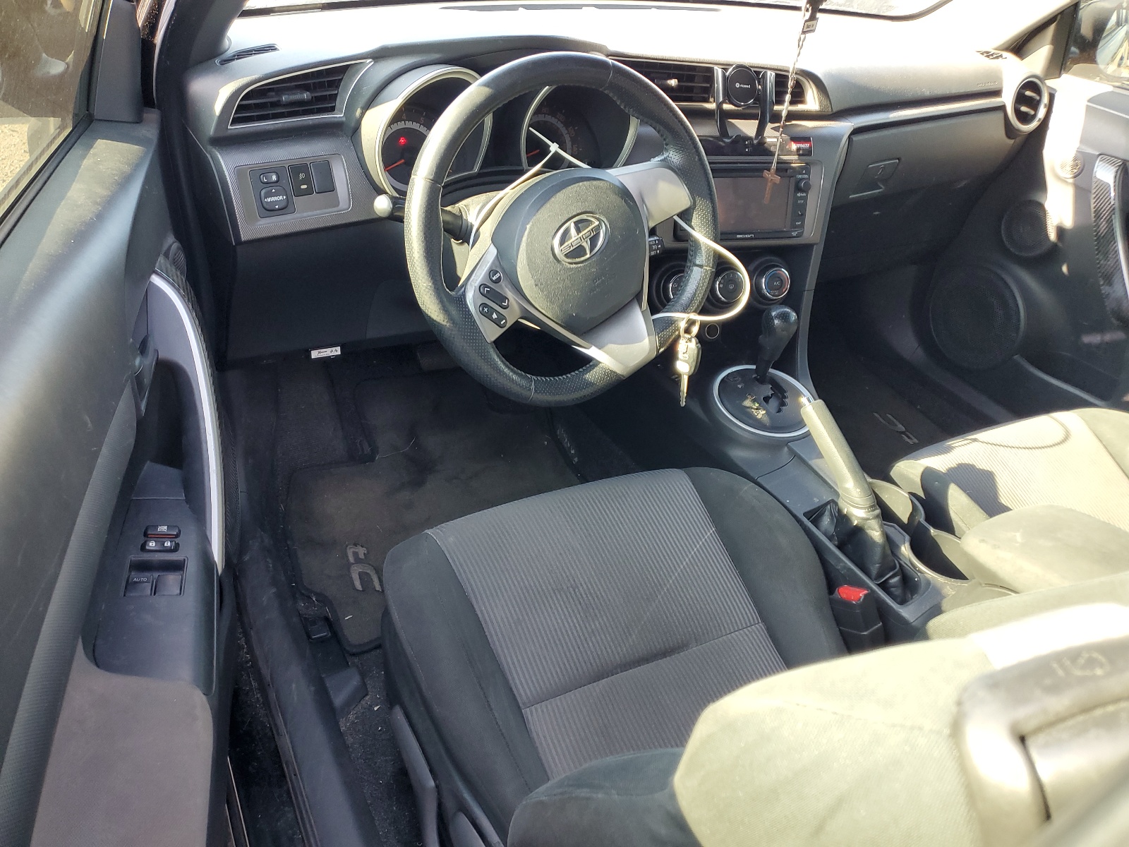 JTKJF5C70E3074655 2014 Toyota Scion Tc