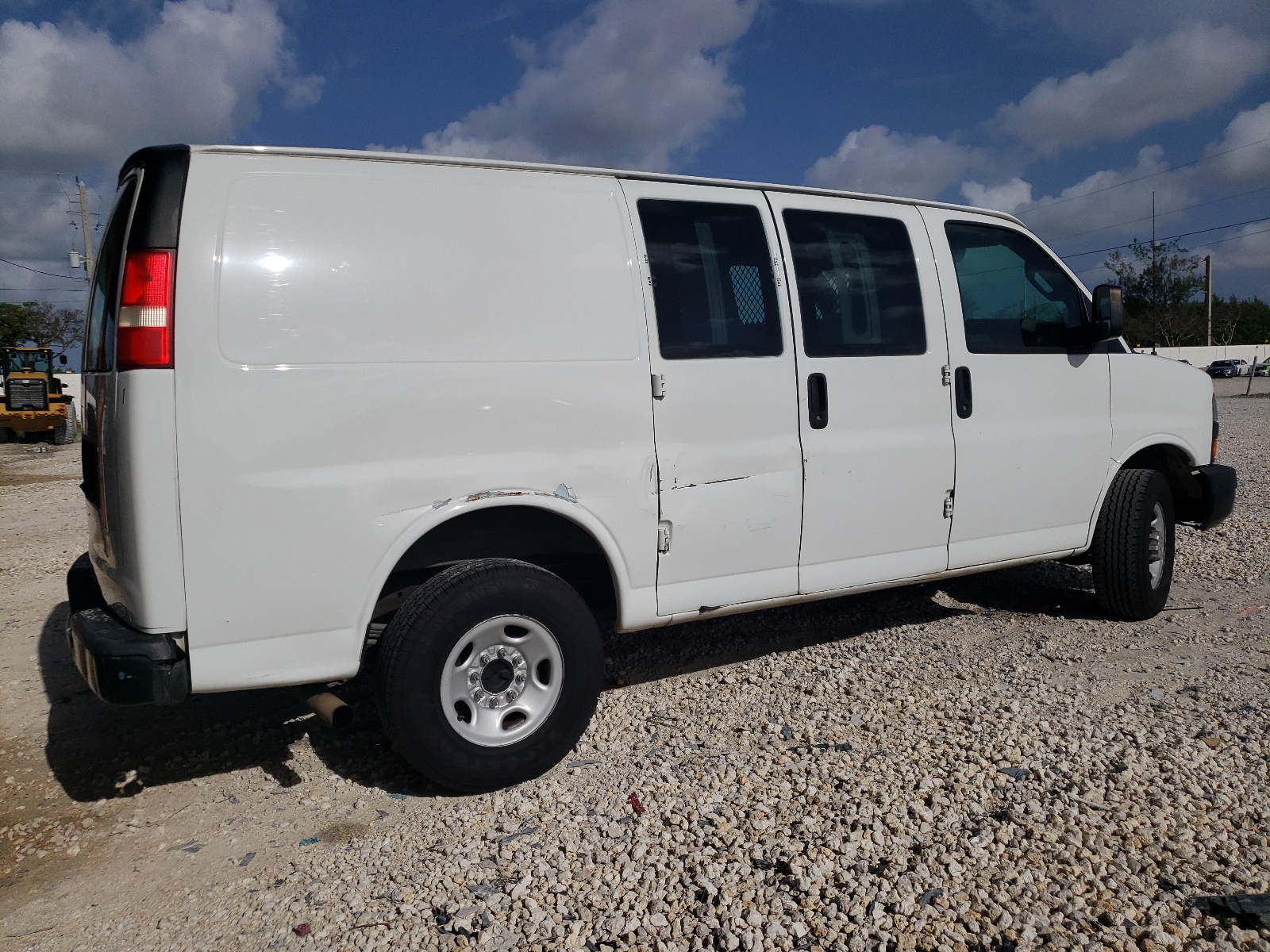 2021 Chevrolet Express G2500 vin: 1GCWGAFP1M1218576