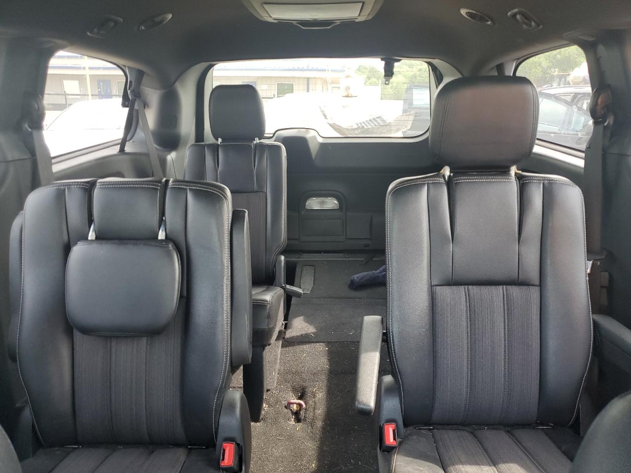 2014 Chrysler Town & Country S VIN: 2C4RC1HG3ER177922 Lot: 64457584