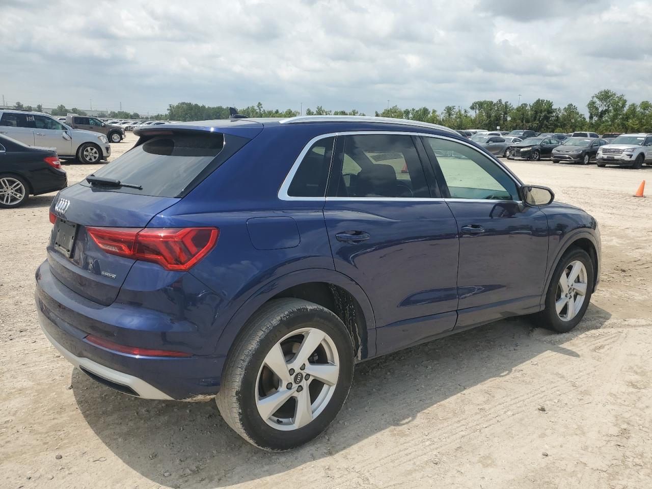 2021 Audi Q3 Premium 40 VIN: WA1AUCF34M1071398 Lot: 64079284