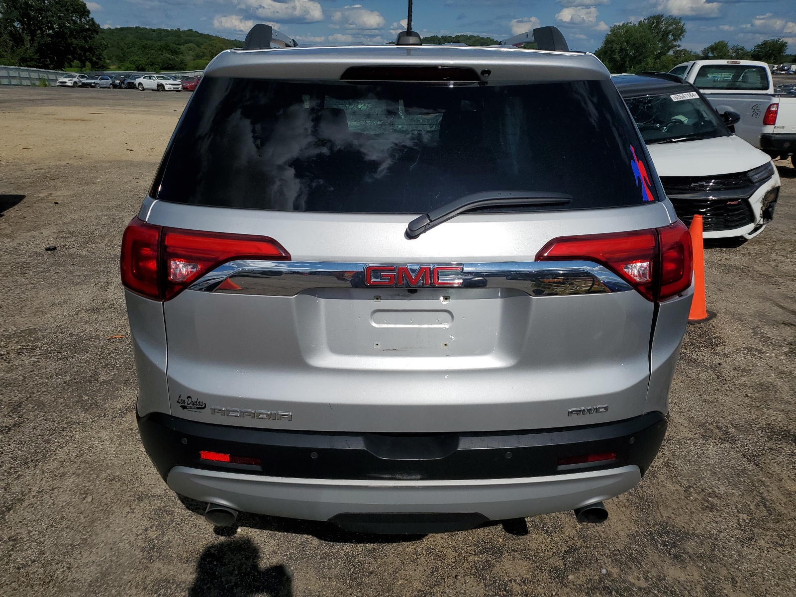 1GKKNSLS2HZ320497 2017 GMC Acadia Sle