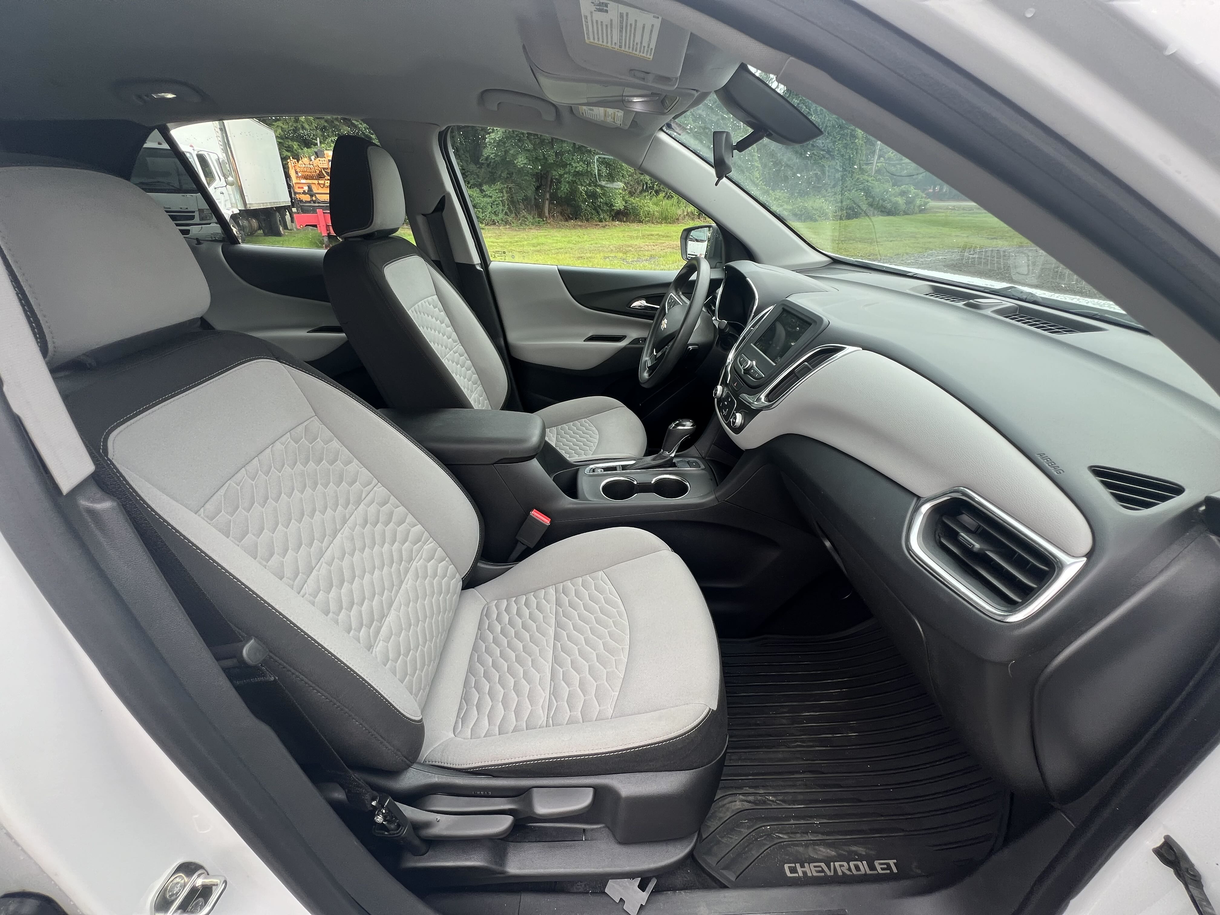 2019 Chevrolet Equinox Ls vin: 3GNAXSEV5KS667116