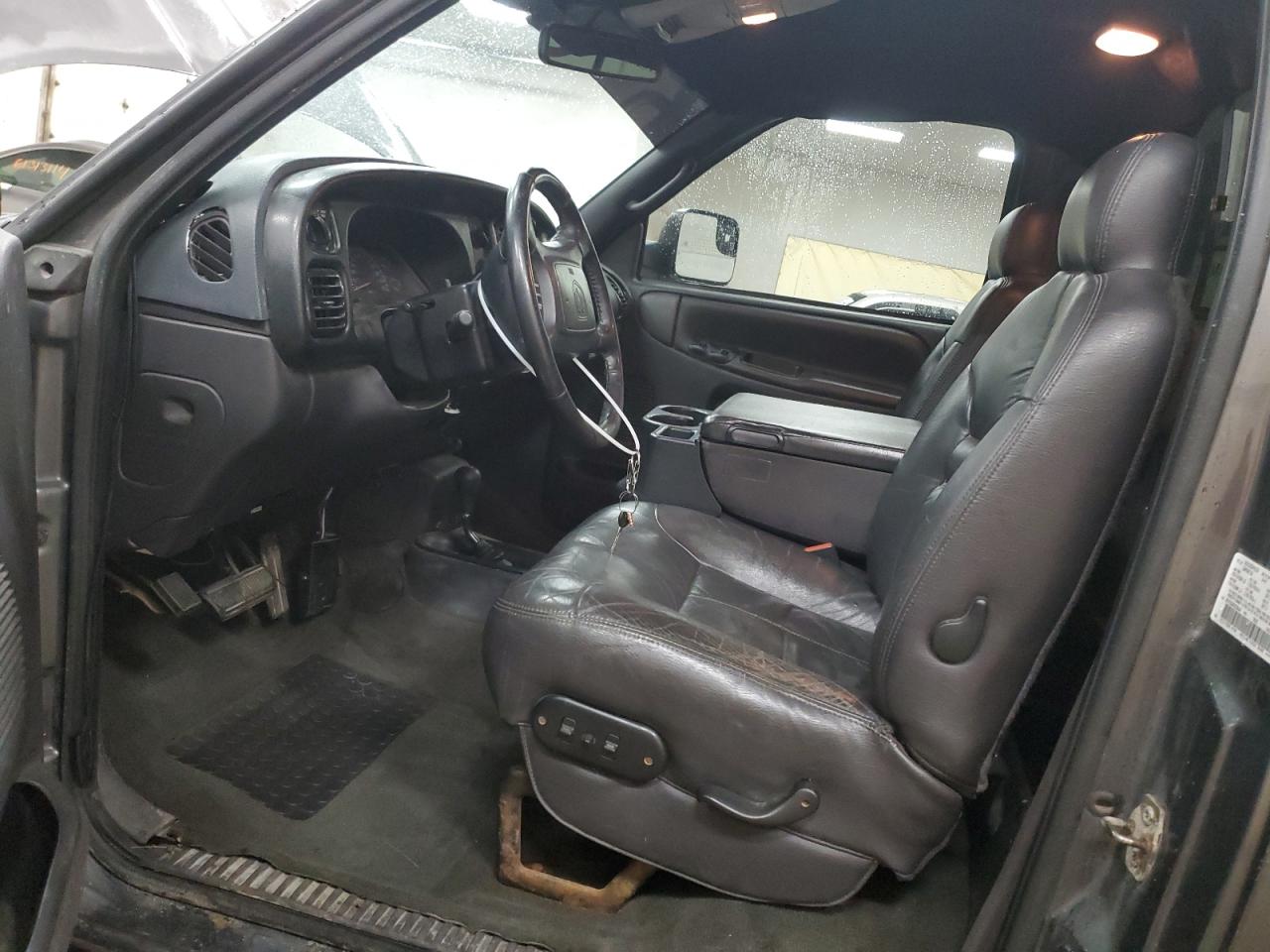 2002 Dodge Ram 2500 VIN: 3B7KF26W82M230660 Lot: 61814094