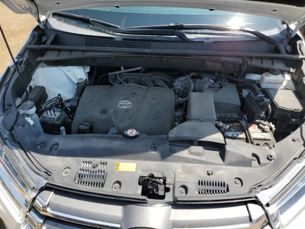 2018 Toyota Highlander Limited VIN: 5TDDZRFH6JS828674 Lot: 65581414