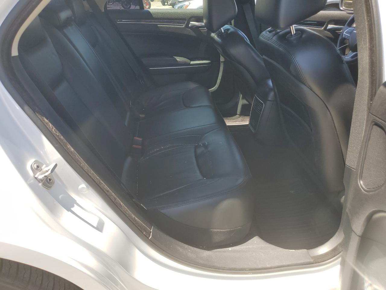 2015 Chrysler 300 Limited VIN: 2C3CCAAG6FH781167 Lot: 64048824