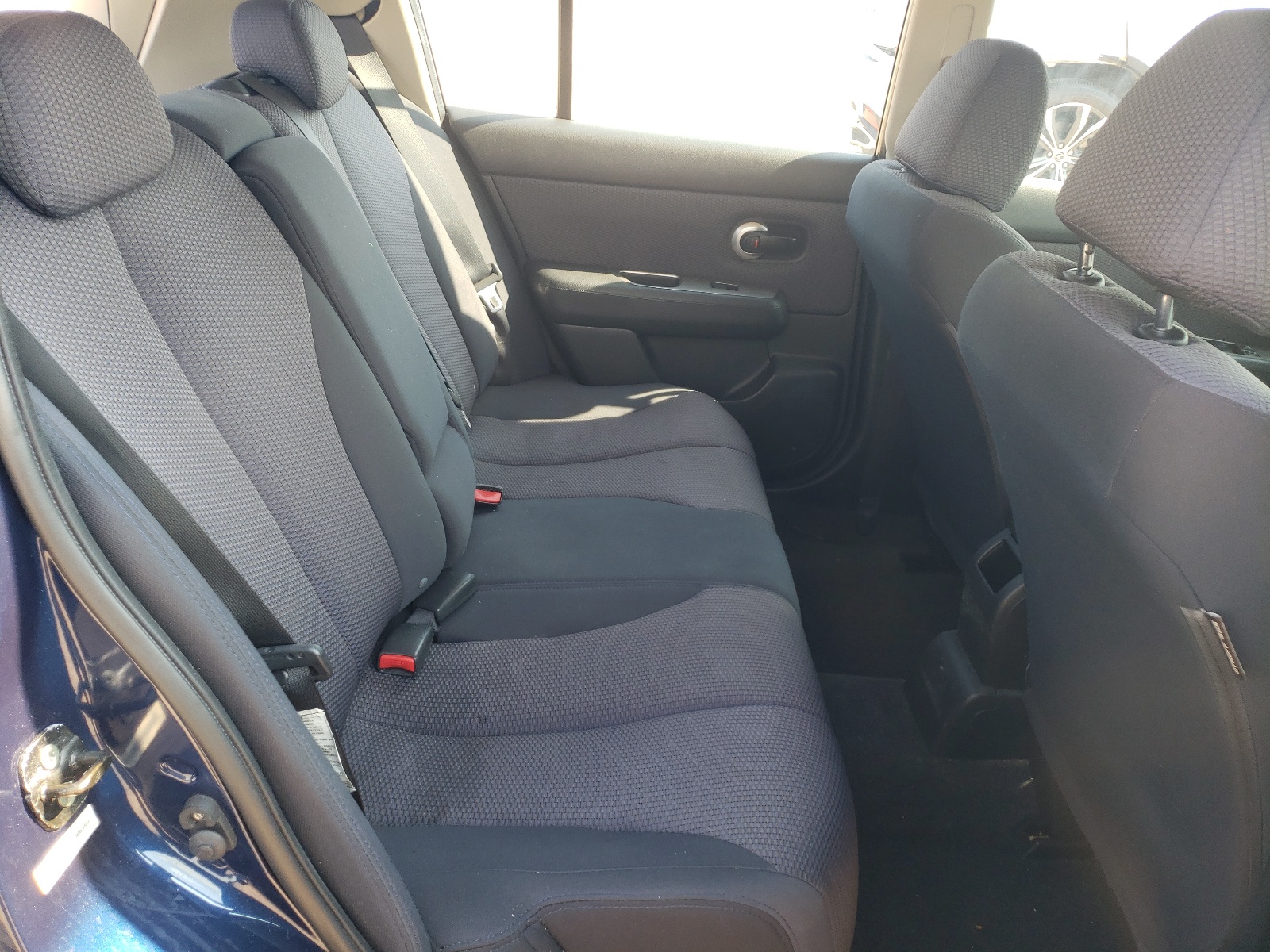 3N1BC13E87L386700 2007 Nissan Versa S