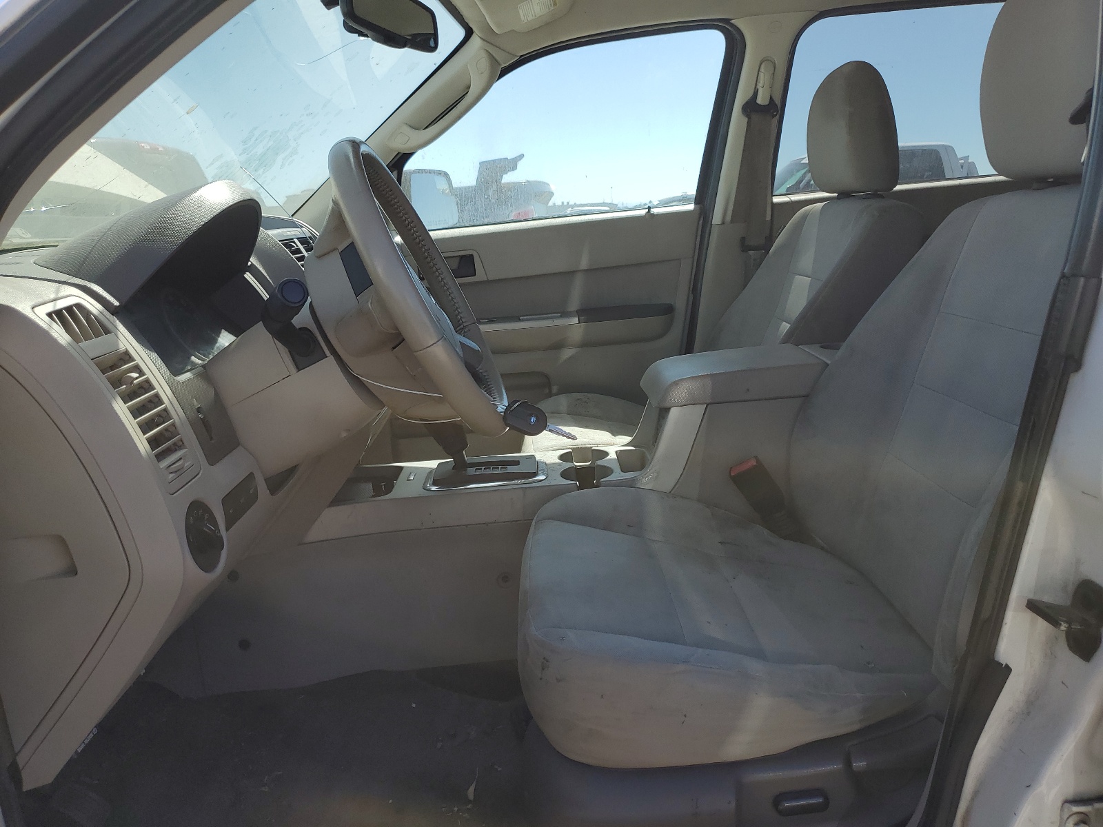 1FMCU0DG2BKC17819 2011 Ford Escape Xlt