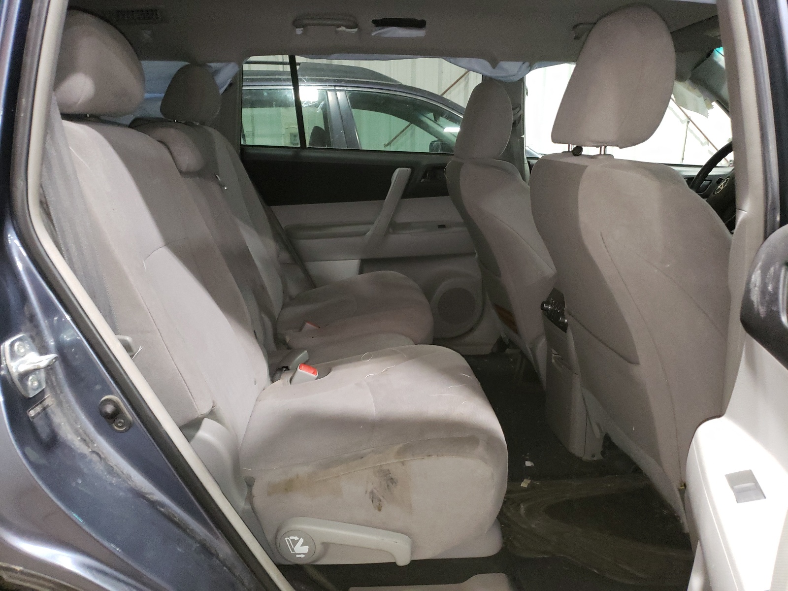 5TDBK3EH1BS080931 2011 Toyota Highlander Base