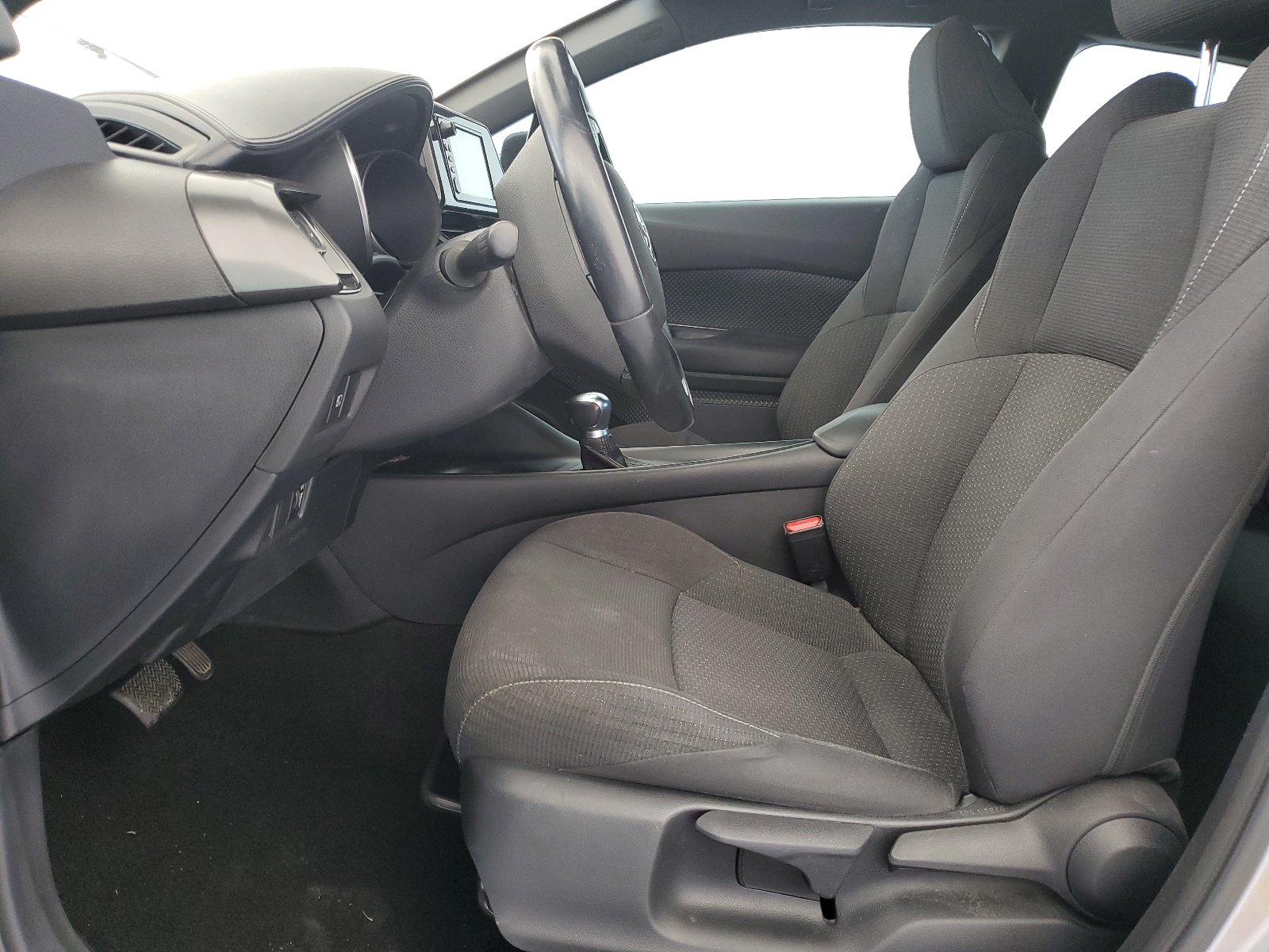 NMTKHMBX5JR018431 2018 Toyota C-Hr Xle