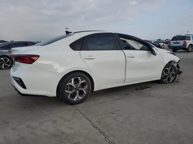 3KPF24AD3ME337594 Kia Forte FE 3