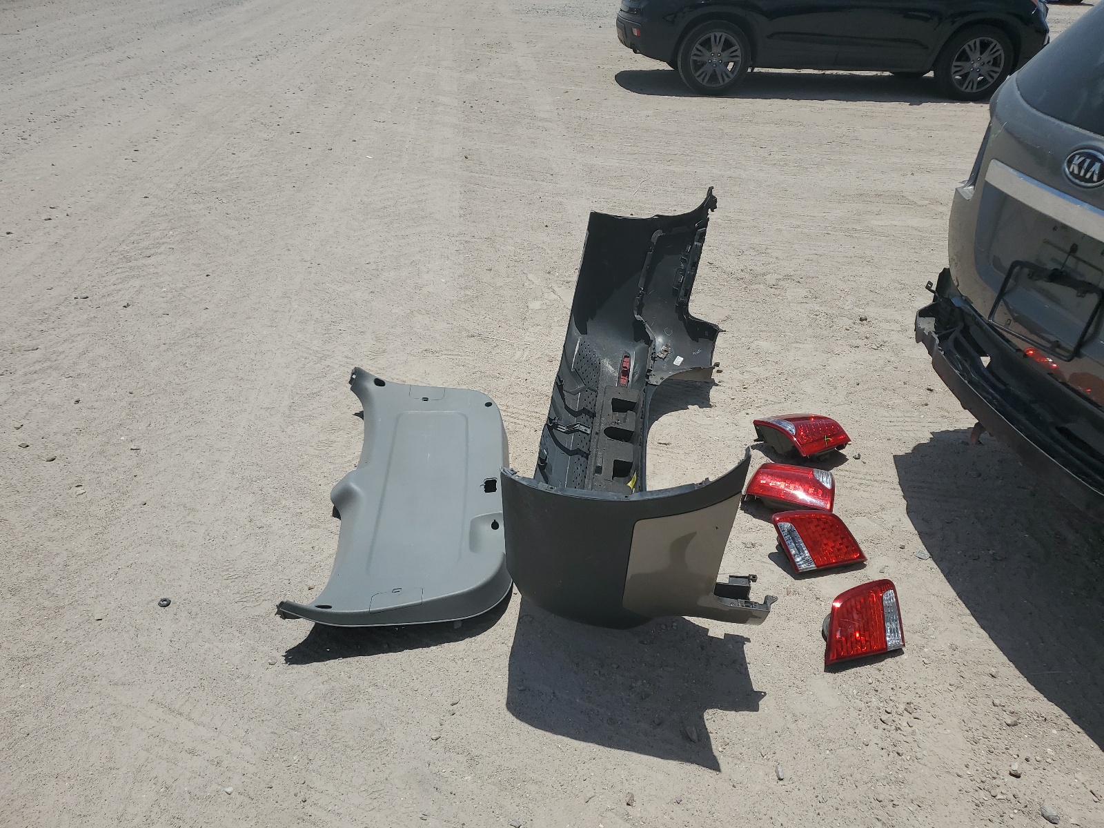 5XYKT4A22CG251219 2012 Kia Sorento Base