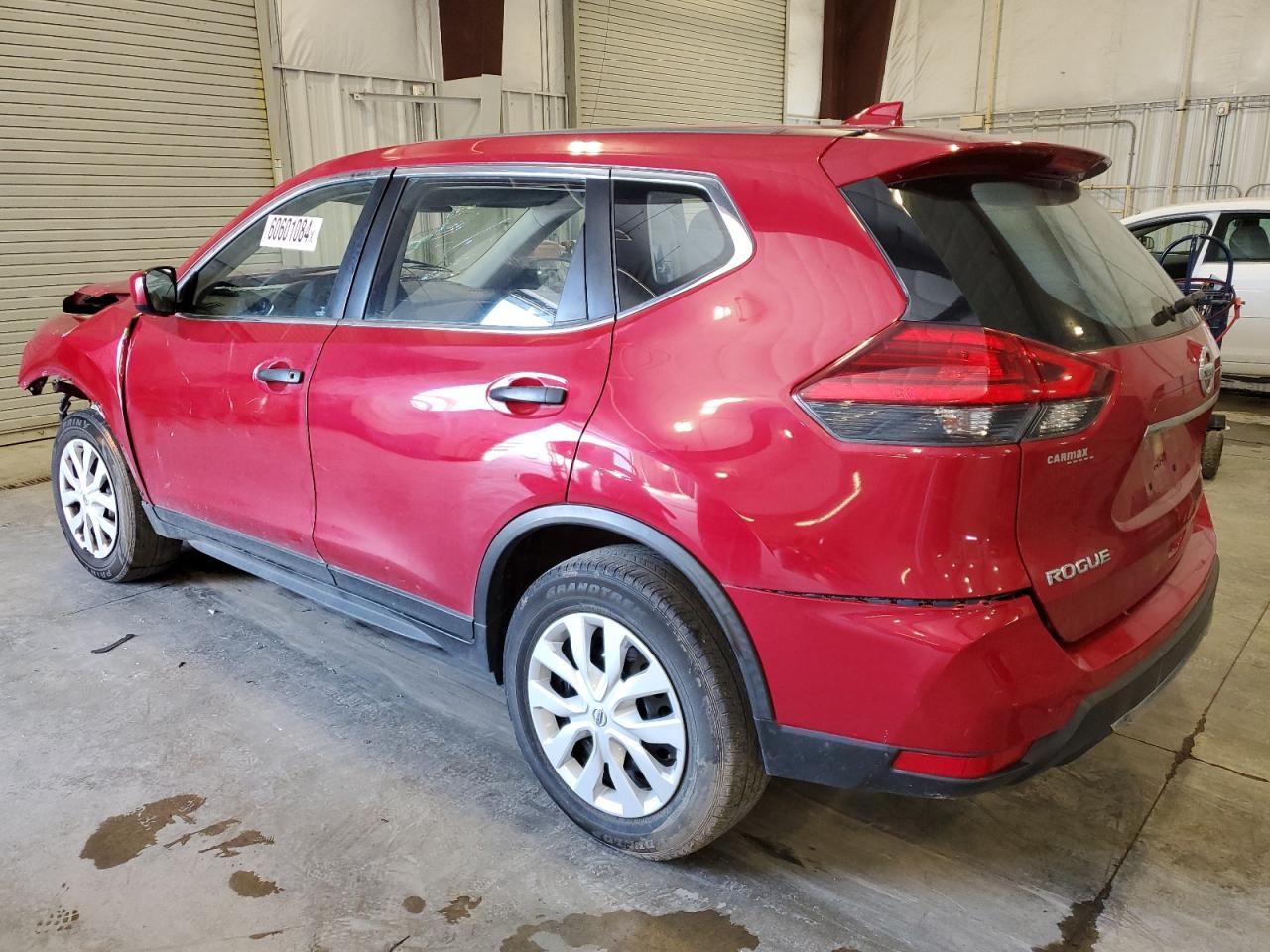 JN8AT2MV4HW257088 2017 NISSAN ROGUE - Image 2