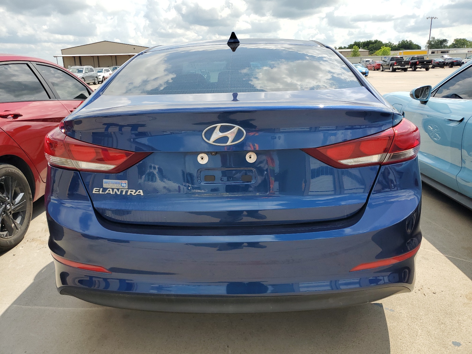 5NPD84LF0JH323812 2018 Hyundai Elantra Sel