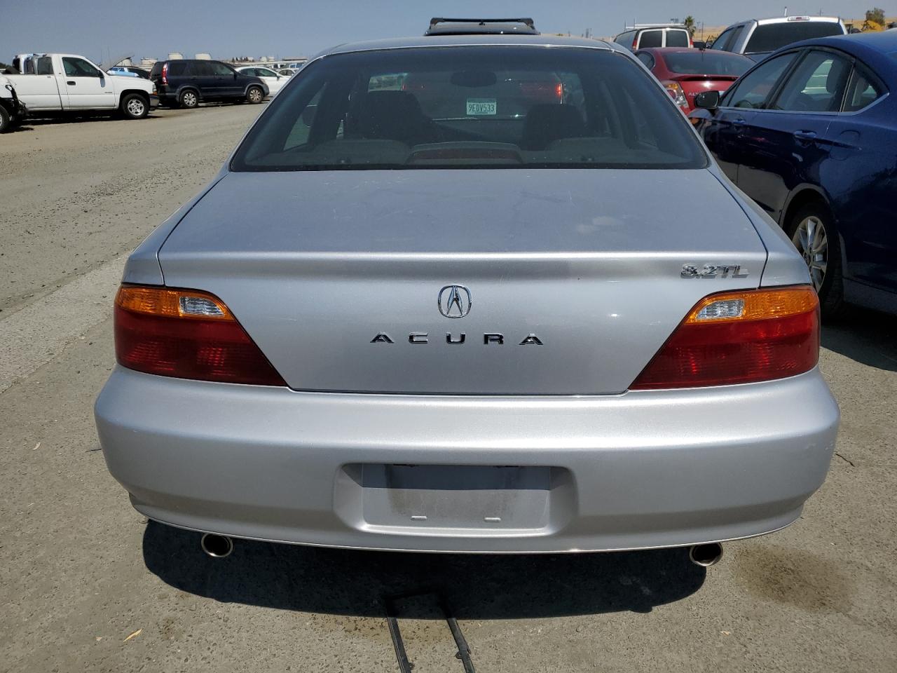 2000 Acura 3.2Tl VIN: 19UUA5663YA049725 Lot: 63364454